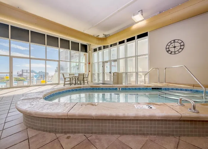Phoenix Gulf Towers 2606 Apartment